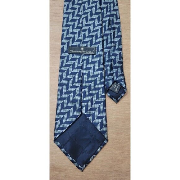 Ermenegildo Zegna 100% Silk Tie Blue Geometric Luxury Designer Made in ITALY - Picture 3 of 9